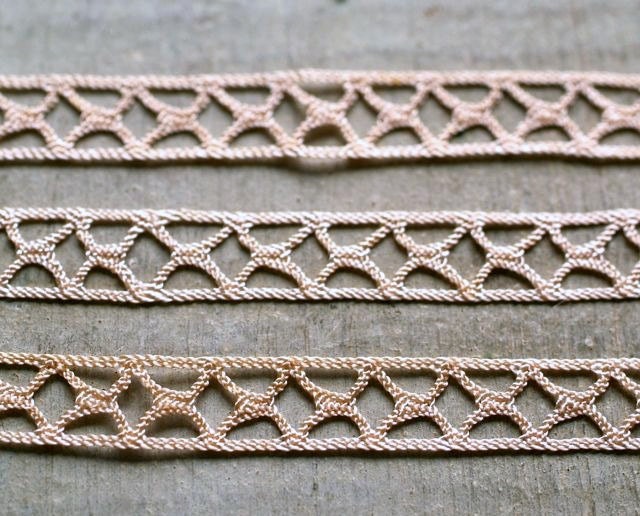 Antique Pale Peach Lace Trim
