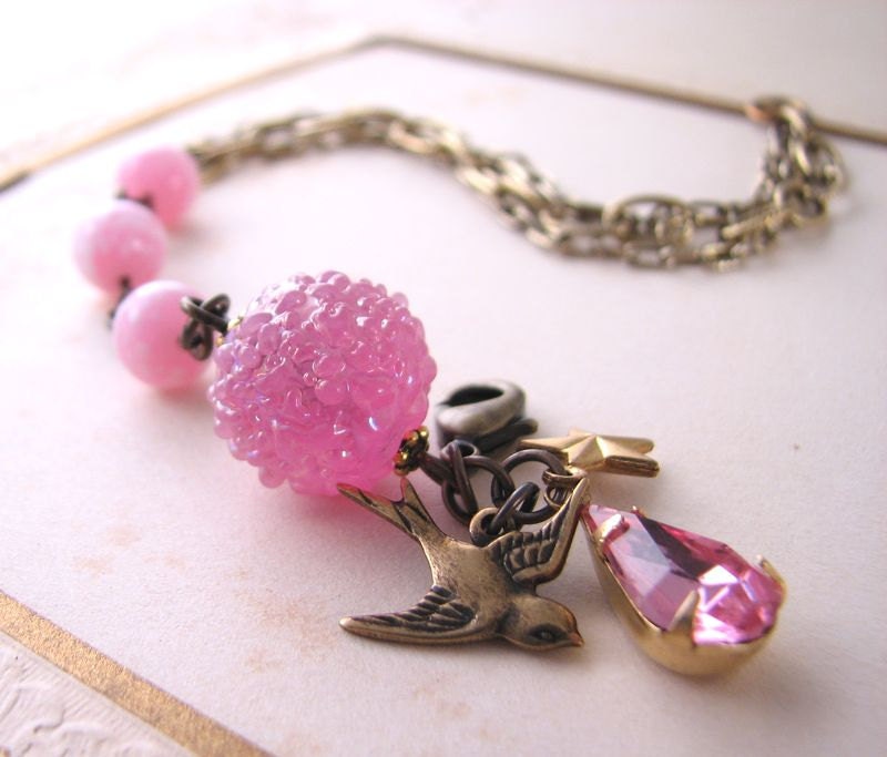 PINK SUGAR shabby chic bracelet with vintage lampwork glass