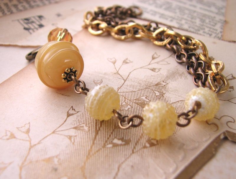 Honey Butterscotch yellow beaded bracelet with vintage lampwork and chain