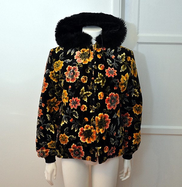 1970s jacket / Vintage 70's Boho Plush Tapestry Chenille Hooded Jacket