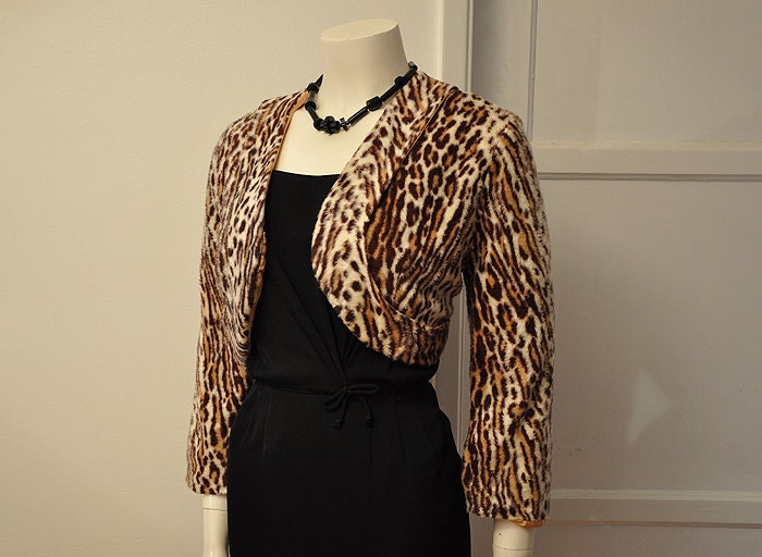 1950s bolero / Vintage 50's Faux Leopard Bolero Cropped Shorty Shrunken Jacket