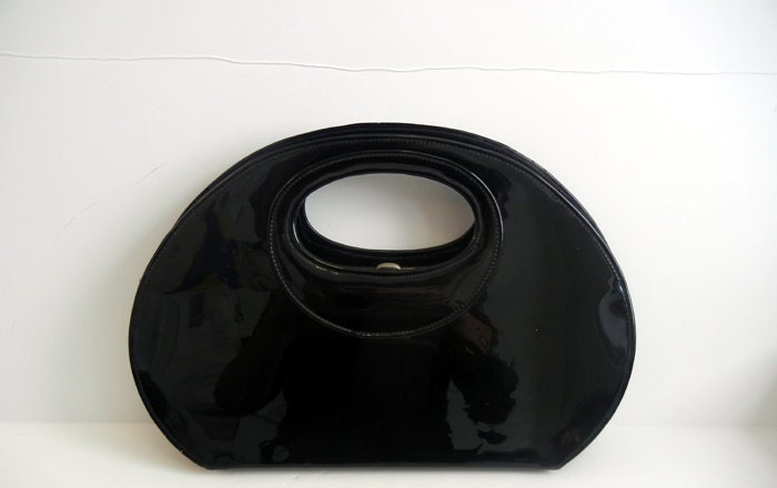 1960s purse / Judy Jetson Vintage 60's Space Age Glossy Black Patent Handbag