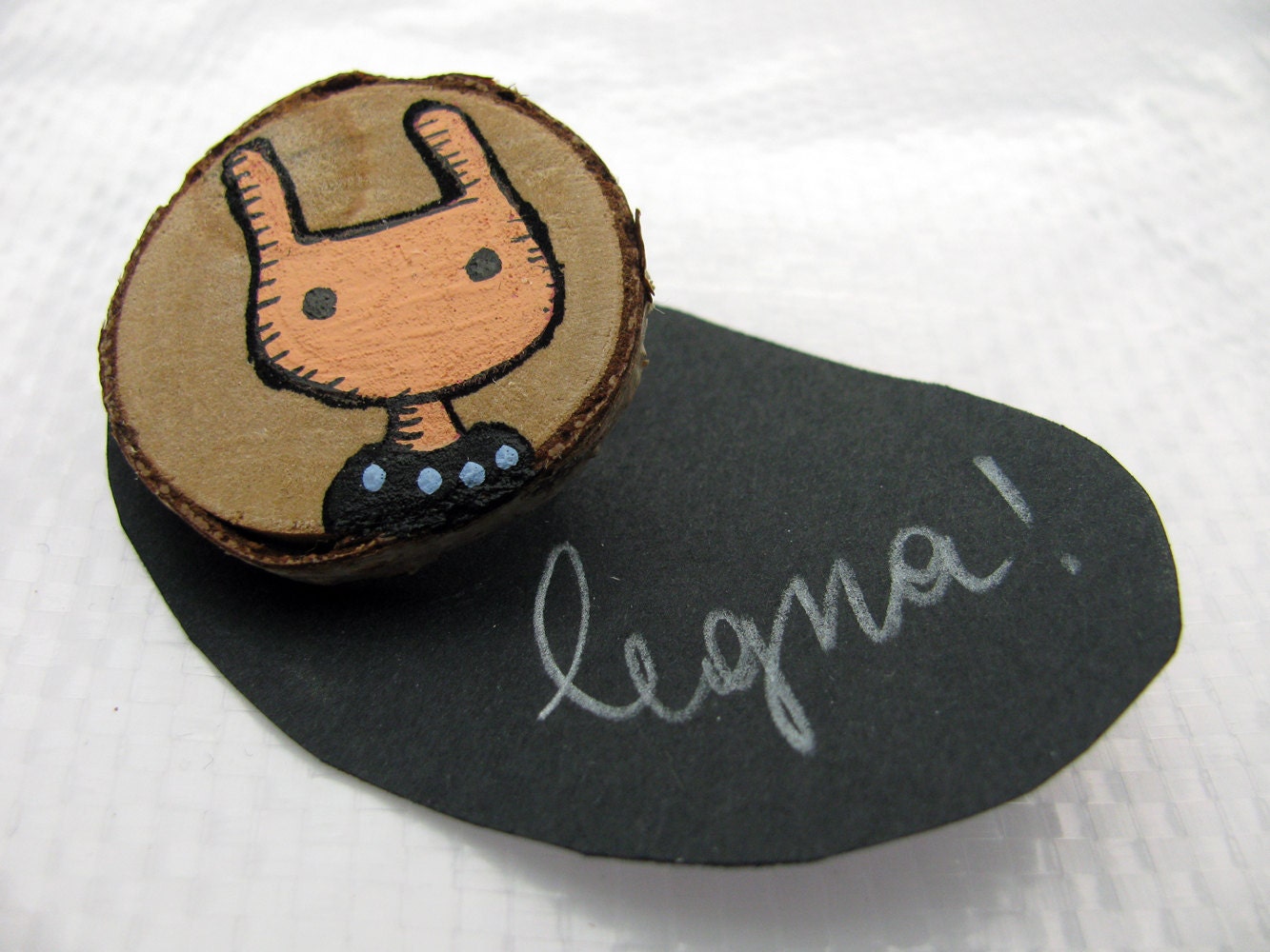 Wooden brooch - Handpainted illustration - Young Bunny - legna