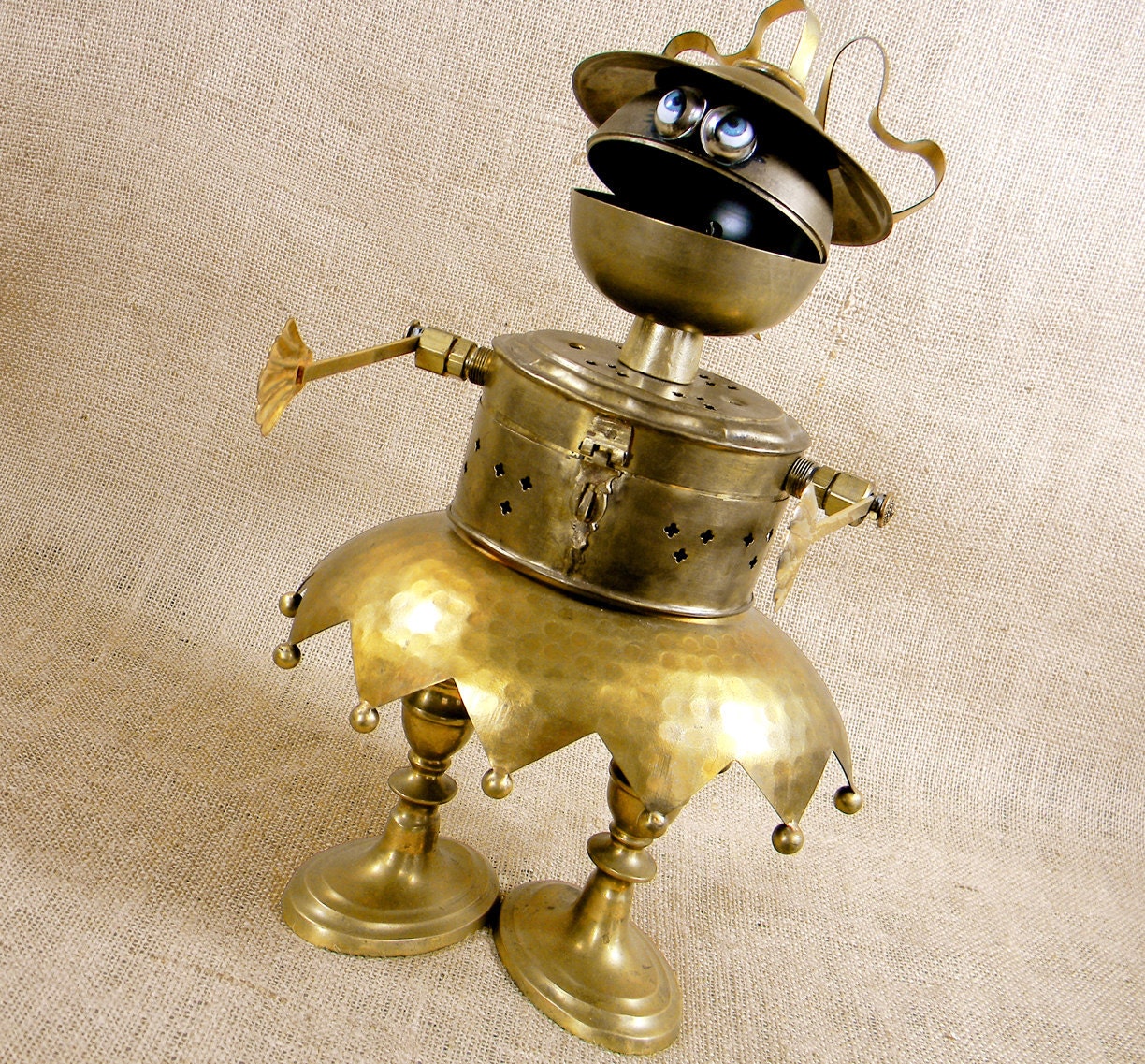 assemblage robot girl - BRENDA - Robot girl Assemblage - Reclaim2Fame