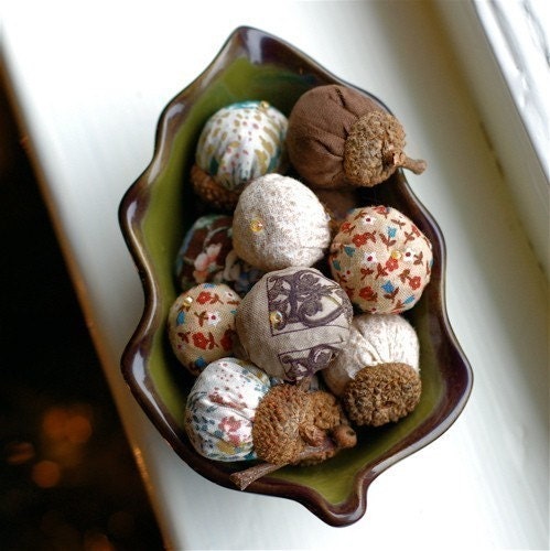 Acorn Sachets -- Lavender Filled -- Made to Order -- Set of 5