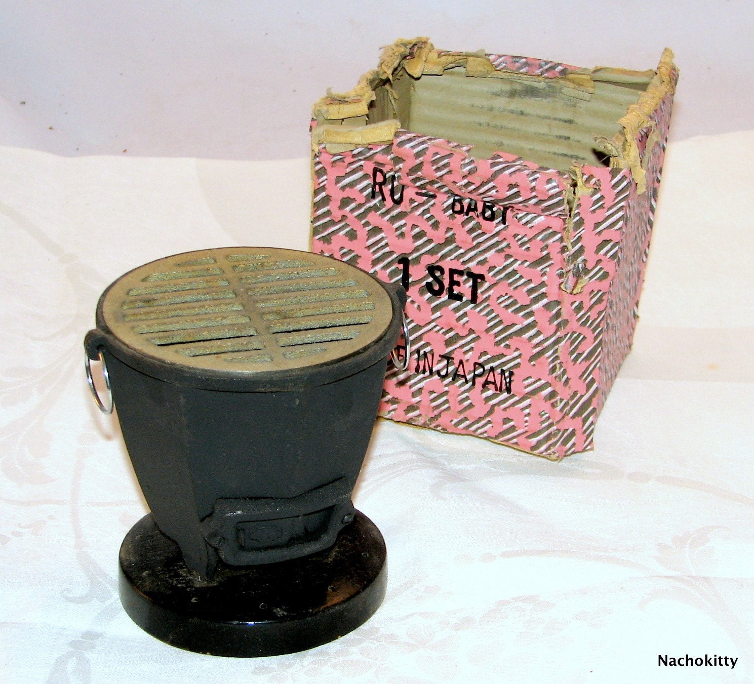 Vintage Hibachi Grill with Box Travel Size Cast Iron by Nachokitty