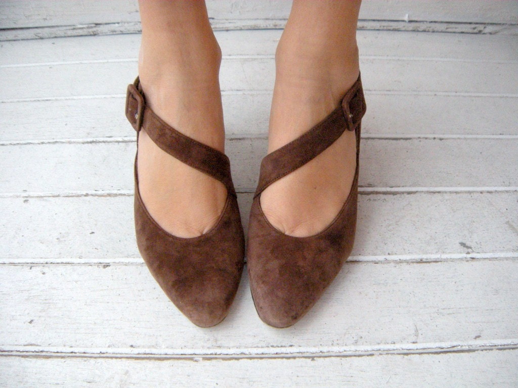 Vintage Brown Suede Crossover Maryjane Heels Sz 8 Euro 38.5