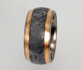 Wedding Band with Meteorite and 18K Yellow Gold Inlay - Titanium Ring For Men and Women