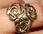 beautiful vintage BEAU sterling silver triple rose ring
