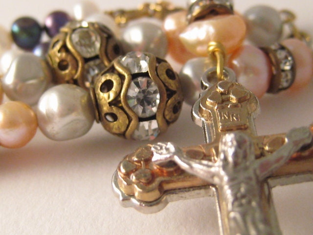 Rosary  Devotional necklace Vintage Rhinestone and Pearl Pastel Pretty