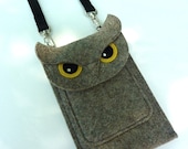 Deluxe owl gadget case - Gray felt - MADE TO ORDER