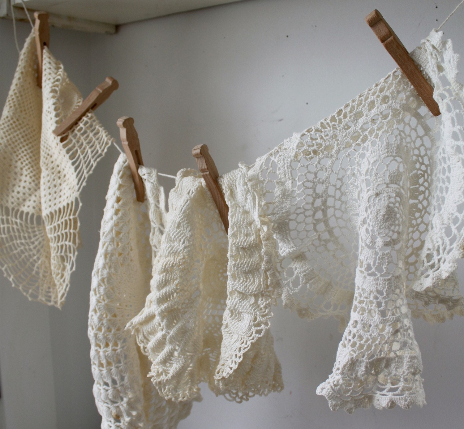 vintage doilies, set of 4. 1930s - 1950s. oat, flax, cream.