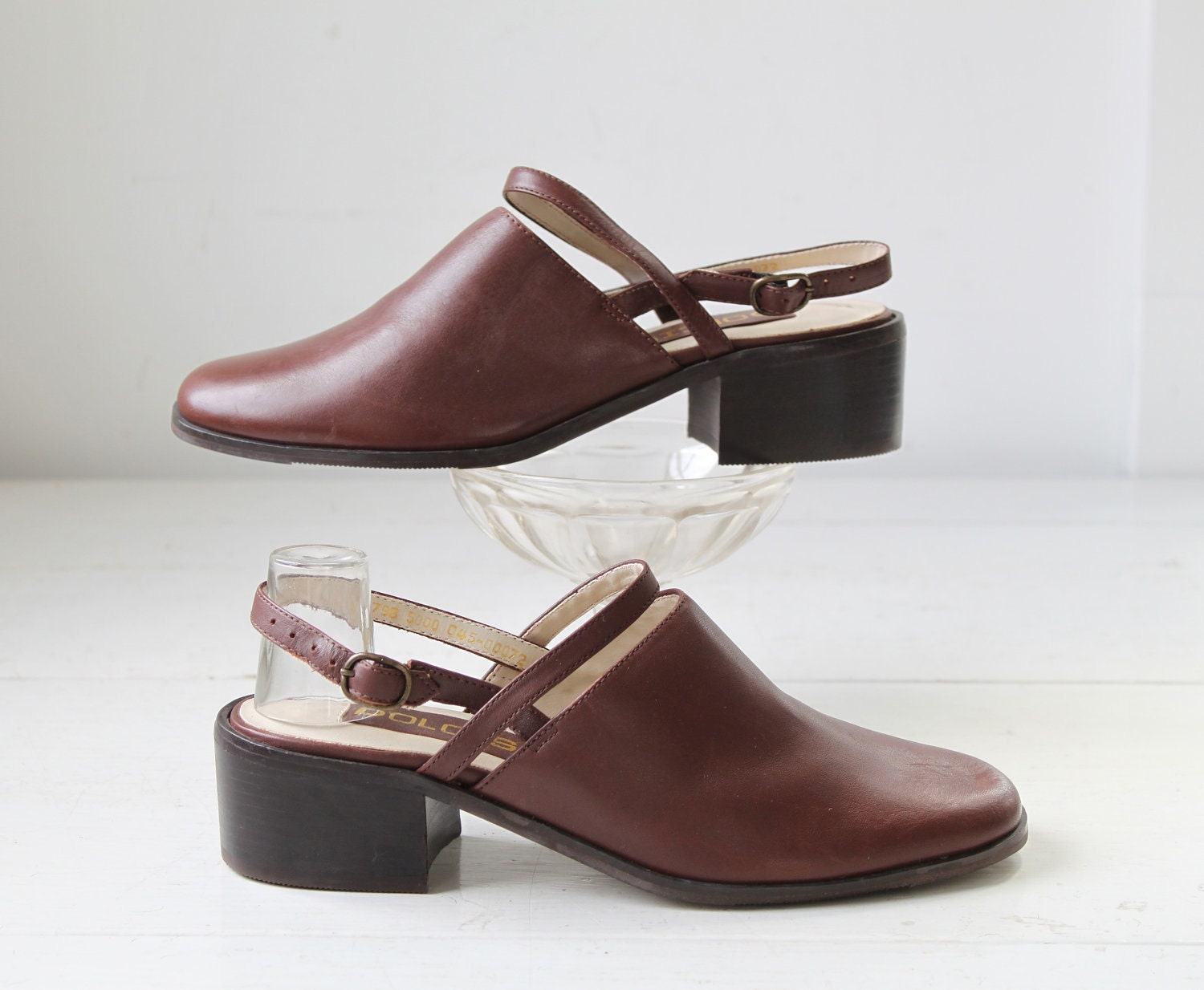 SALE / vintage 1980s slingback shoes. Size 6. Coffee brown leather. Equestrian Preppy / Never worn / the CAPPUCINO mules