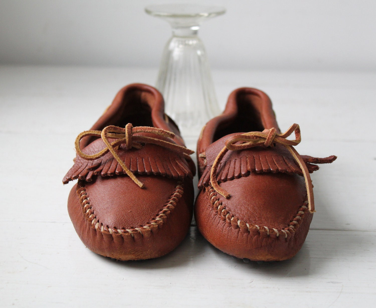 Vintage Minnetonka moccasins. Men 10 / Wom 11.5. Chestnut brown driving mocs / Rustic preppy / the TOASTED PECAN sneakers