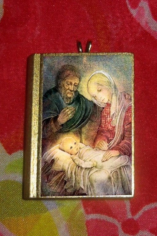 HOLY FAMILY Mary Jesus and Joseph Christmas Nativity Pendant