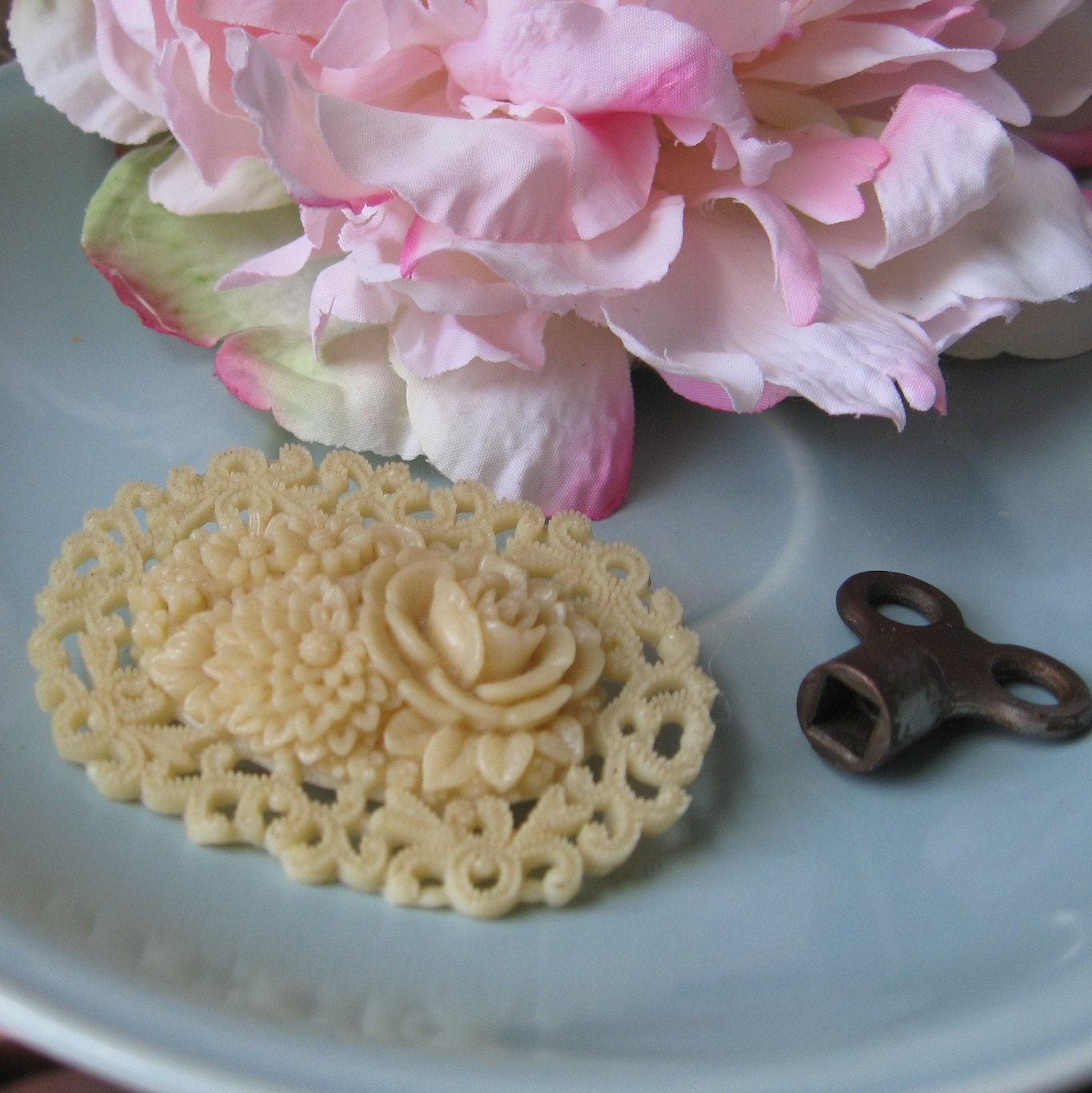 celluloid japanese flower floral filigree c clasp brooch