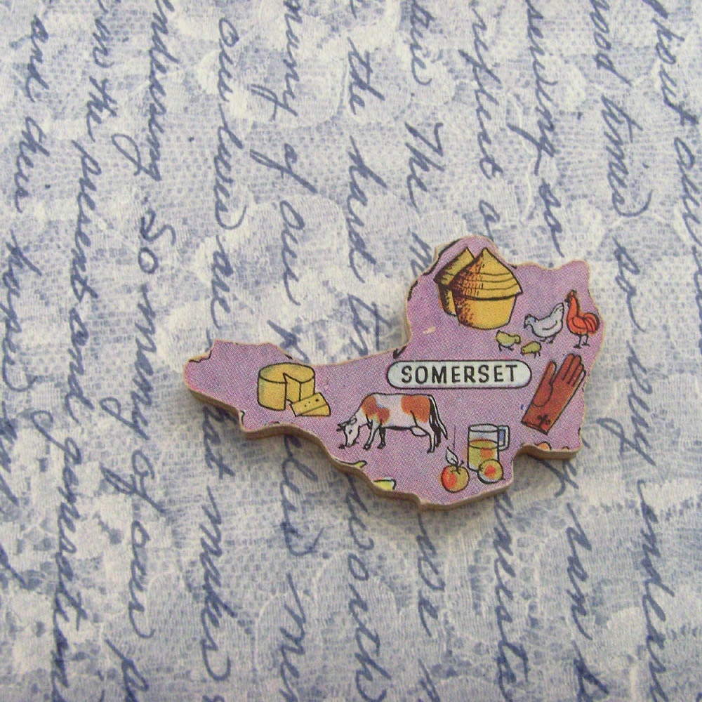 SOMERSET ENGLAND Brooch - Lapel Pin // Pale Purple // Upcycled 50s UK Wood Puzzle Piece