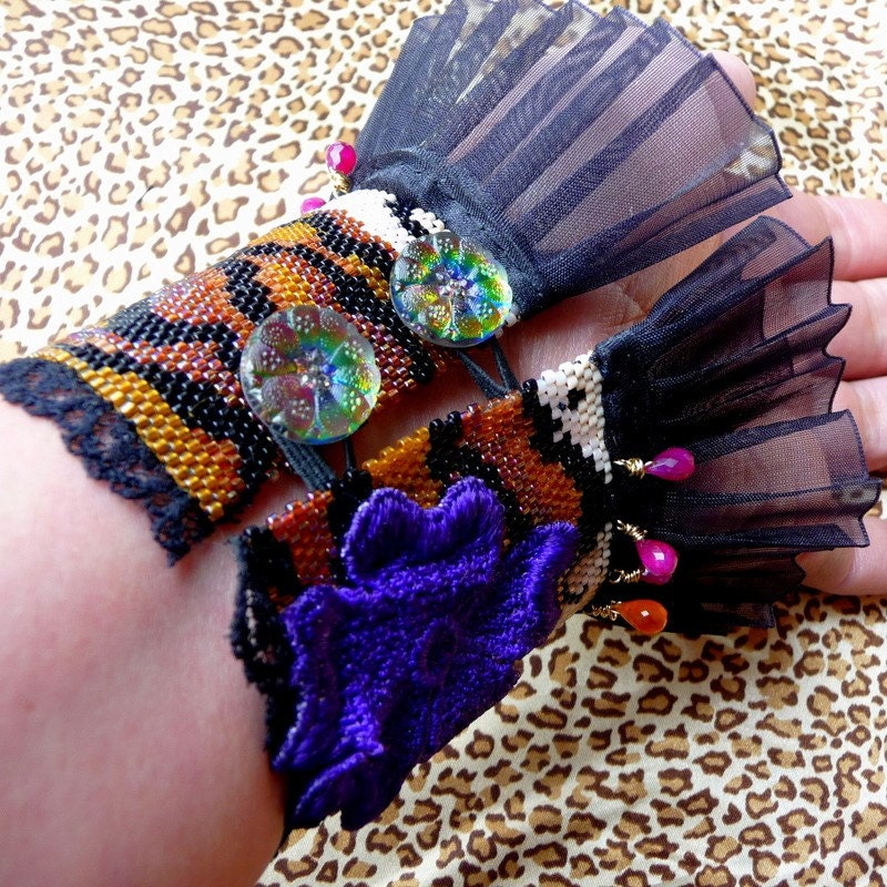 Big Top Tiger Cuff - Beadwoven Wrist Cuff