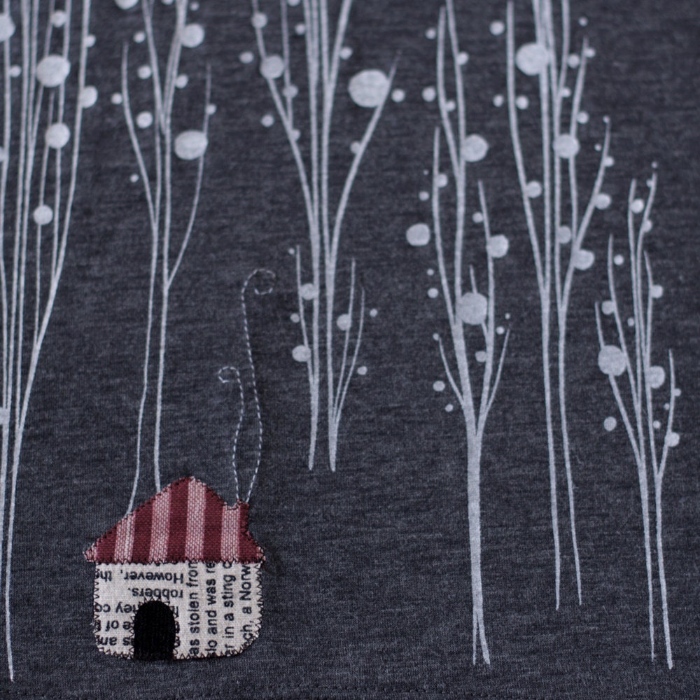 Womens Fashion - Grey Jersey Knee Length A-line Skirt with Elastic Waist and House Appliqué - Surrounded by big trees - size XL
