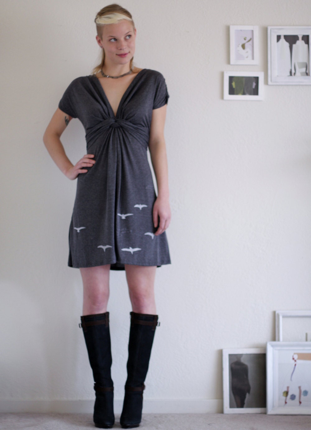 Womens dresses . Grey Jersey day dress . Applique dresses . V neck Dress - Flying Birds - size Medium