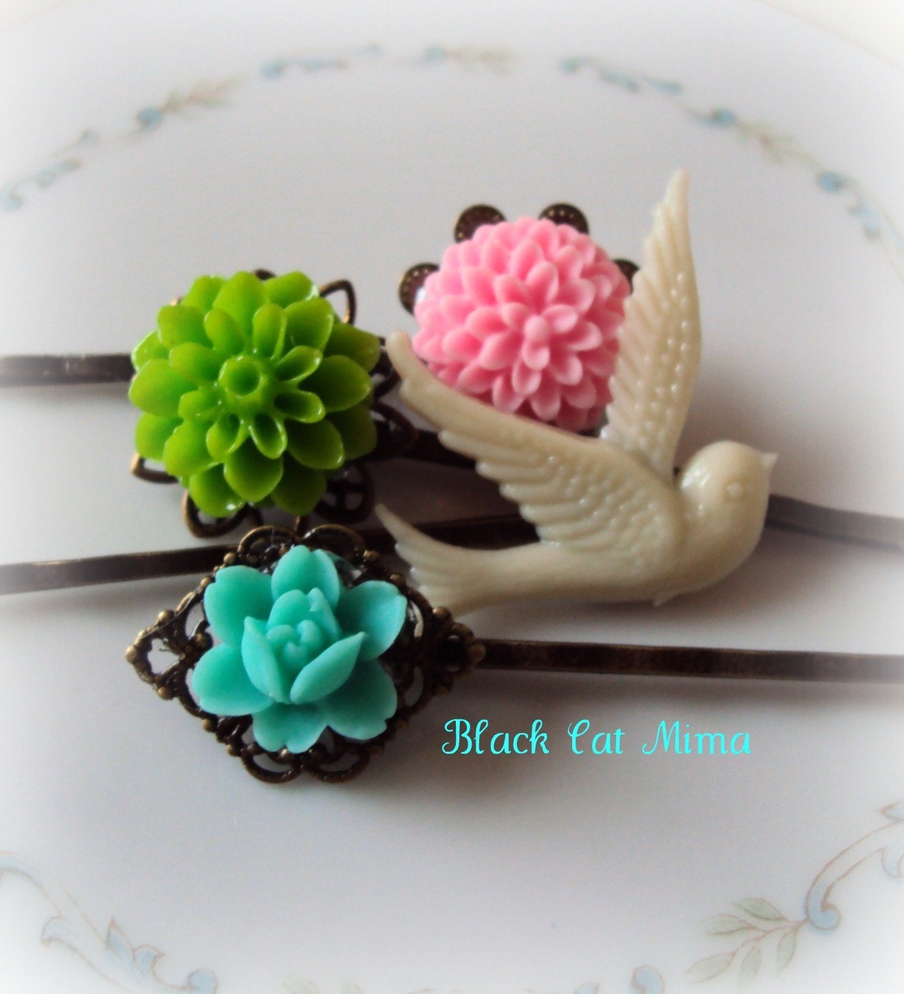 les Petite Fleurs Cottage Blossoms Small Flower Bobby Pins