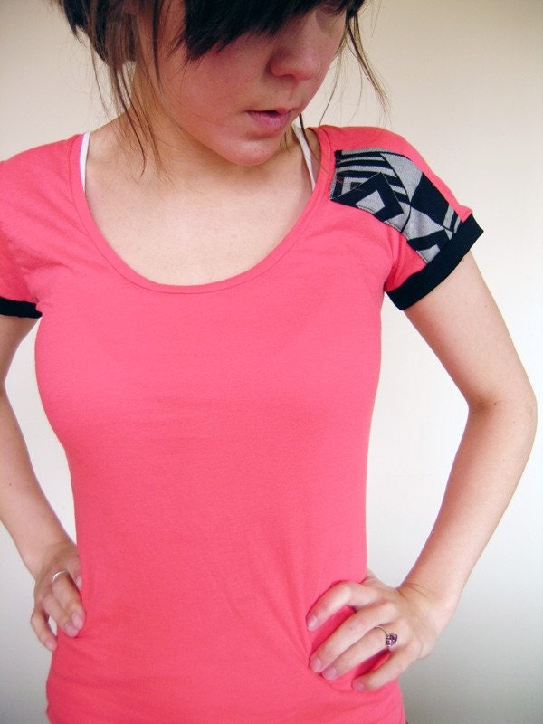 XXS/XS pink and black geometric tshirt - 'blackout'