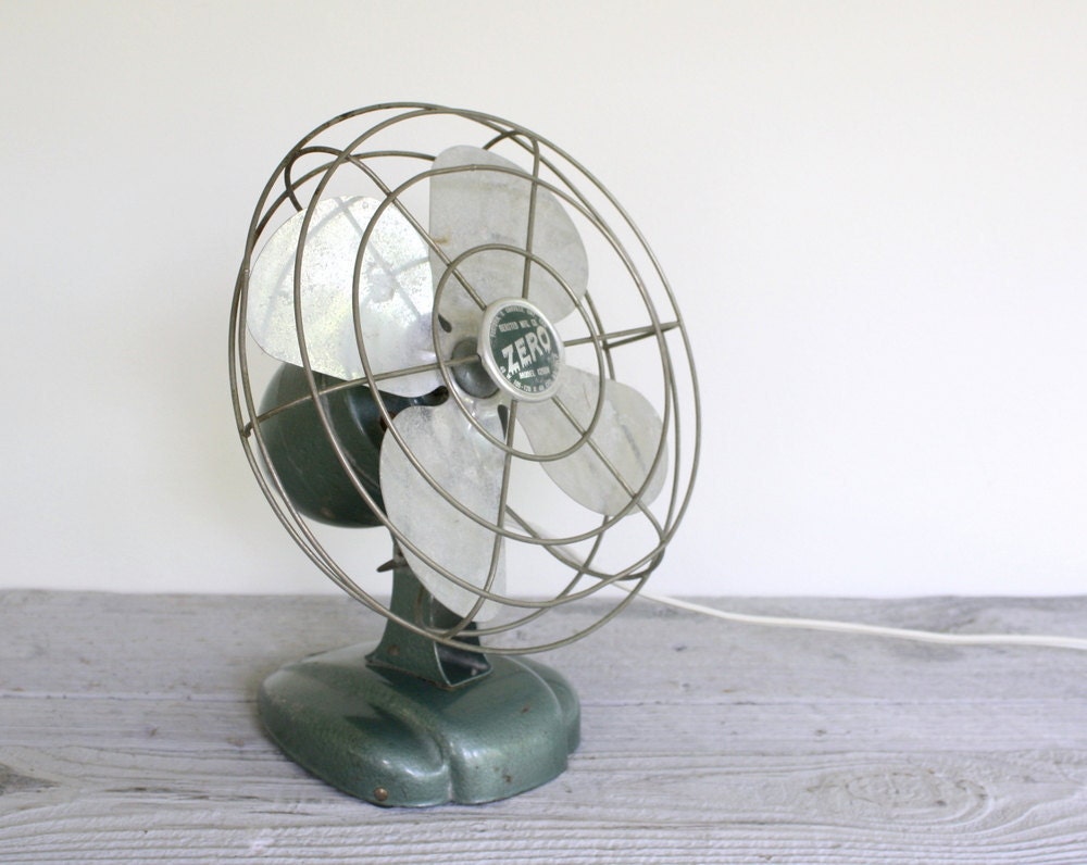 Small Vintage Zero Electric Fan