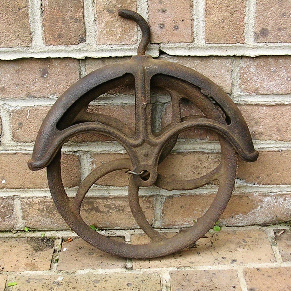 Vintage Antique Well Pulley Cast Iron Well Pulley