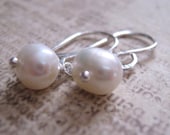 The Classic single pearl earring on sterling silver - Freshwater Pearl Earrings - Bridal Jewelry