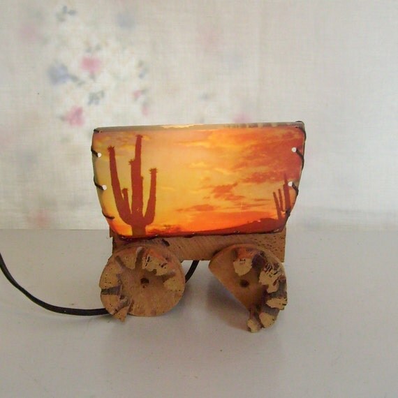 Vintage covered wagon lamp made of cactus wood and by trendybindi