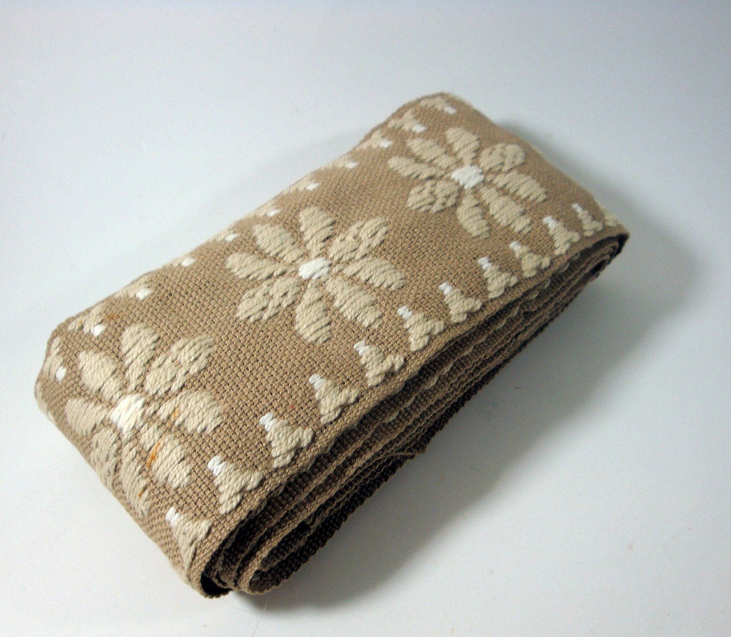 Vintage Brown Beige Trim (544-11)