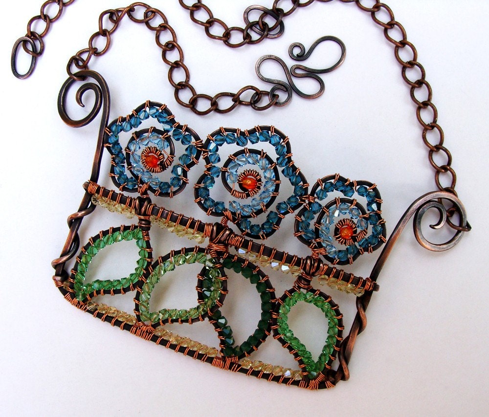 Dazzling Crystal Flower Box Copper Necklace