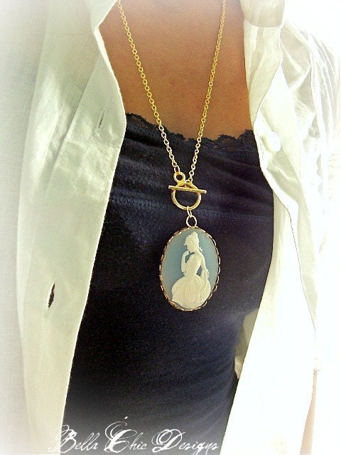 Thoughtful Eleanor -Long Chain Toggle Necklace
