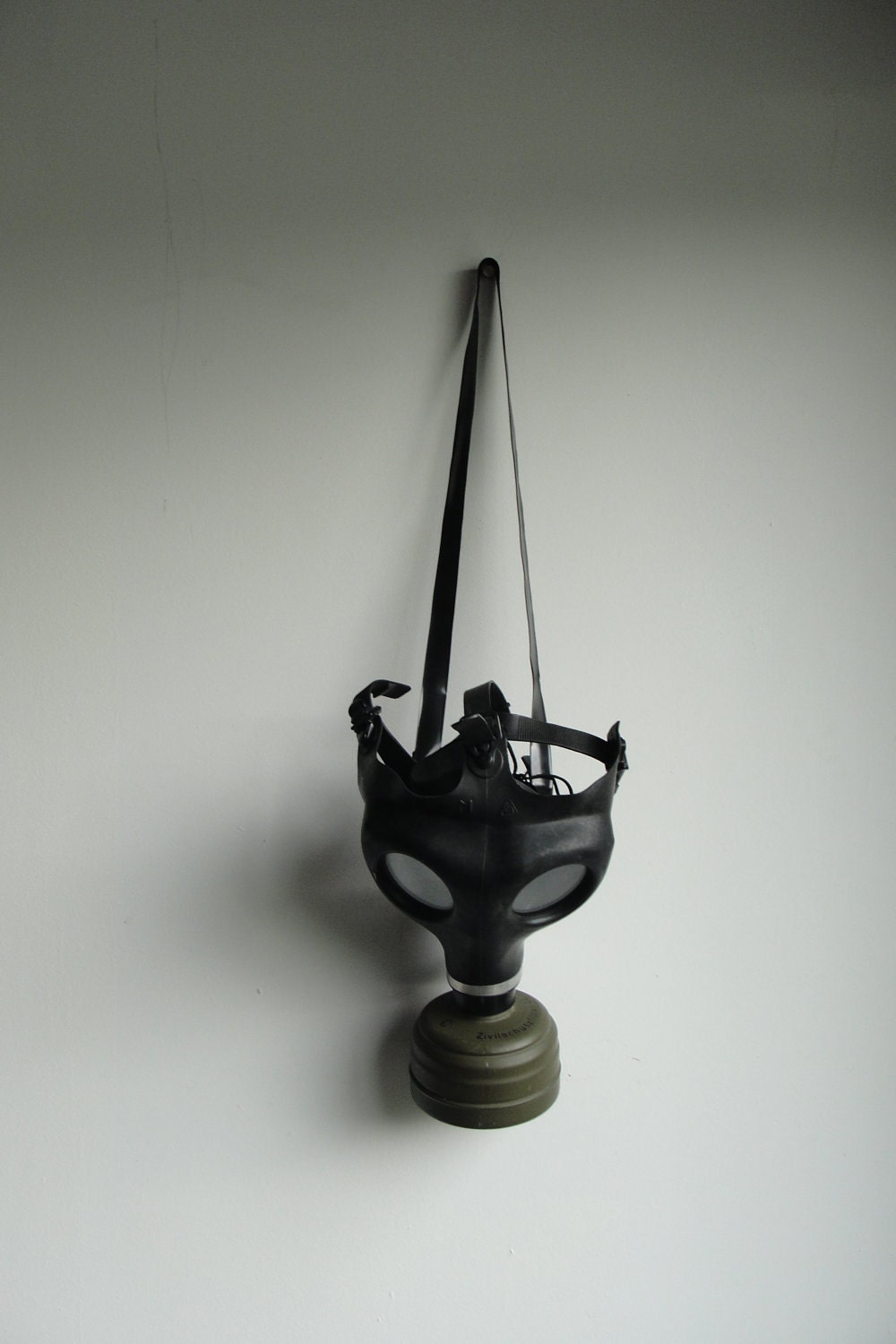 Zivilschutzfilter 68 ... Vintage Gas Mask