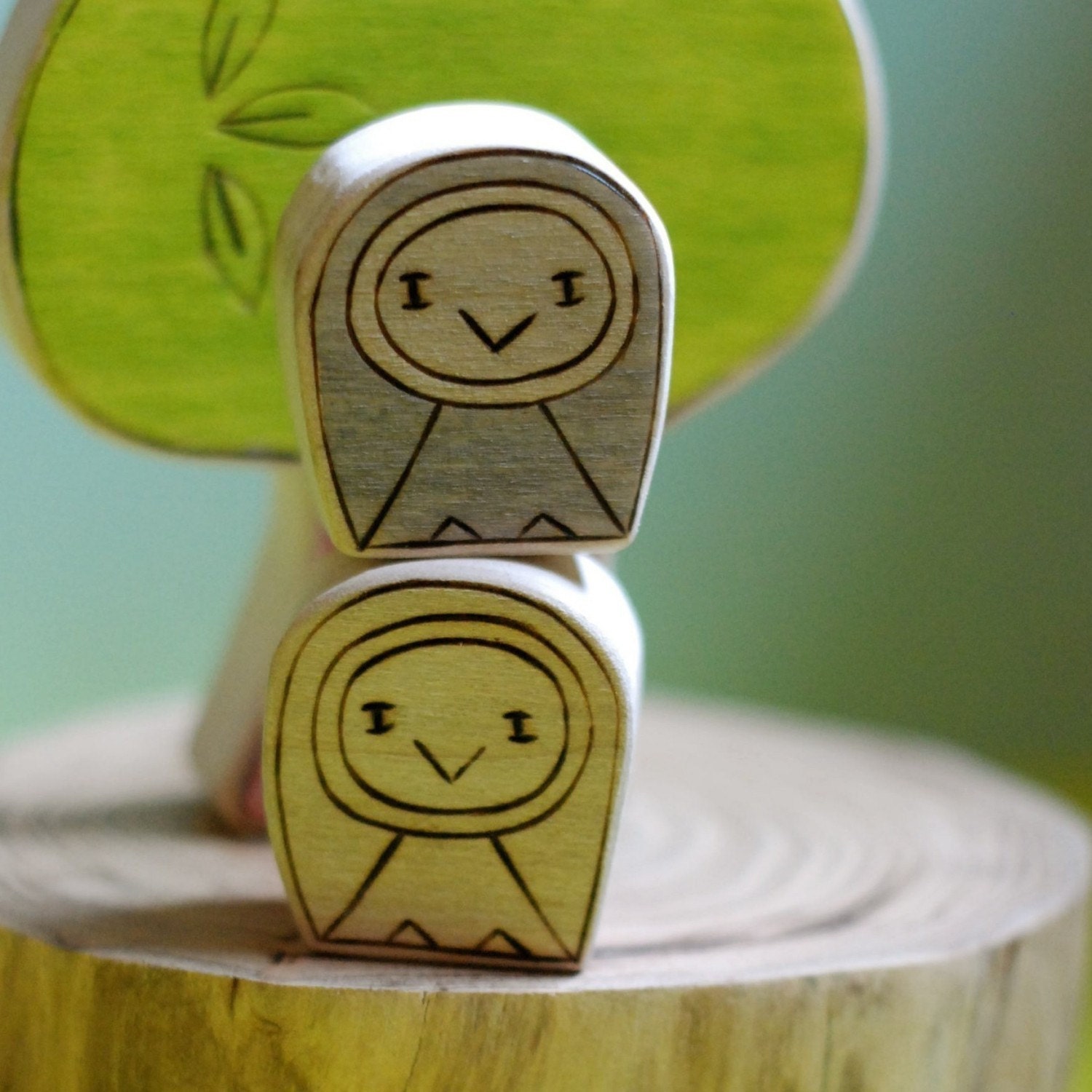 Personalized Wedding Cake Topper Owl Pair and Sweetheart Treer with Custom Colors