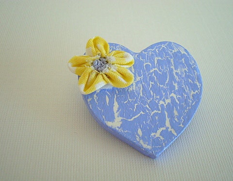Shabby Wooden Heart Brooch