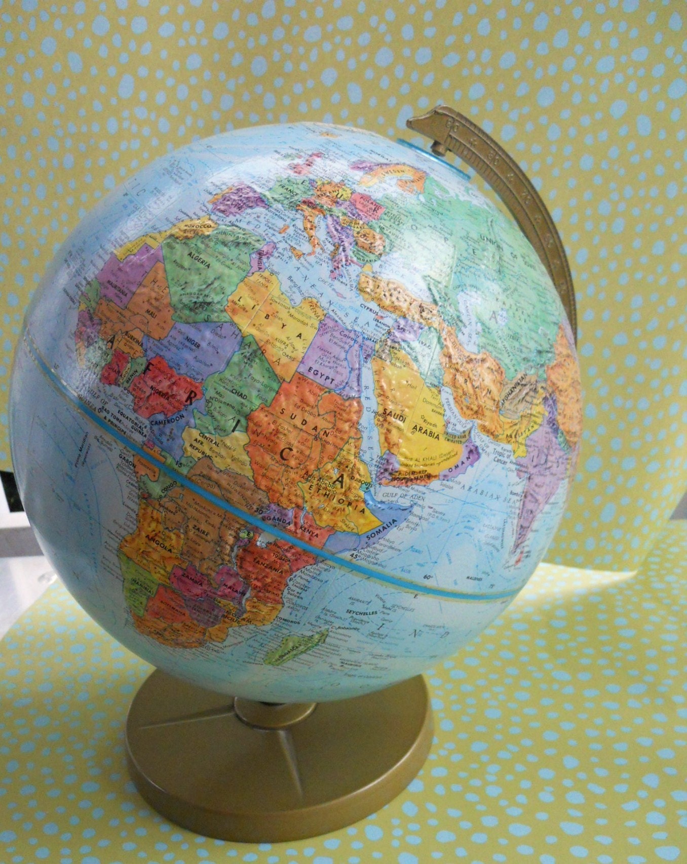 vintage world nation series globe