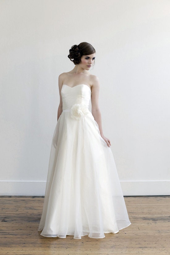 Circa wedding gown
