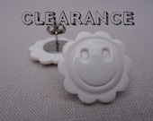 CLEARANCE White Smiley Flower Button Earrings