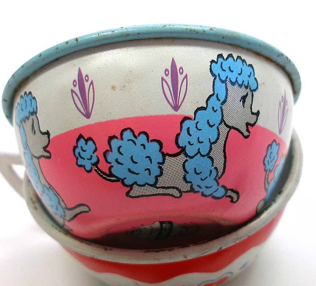 Tin Toy tea cups in red, white & blue, Set of 5 with litho, Instant Collection by Ohio Art.