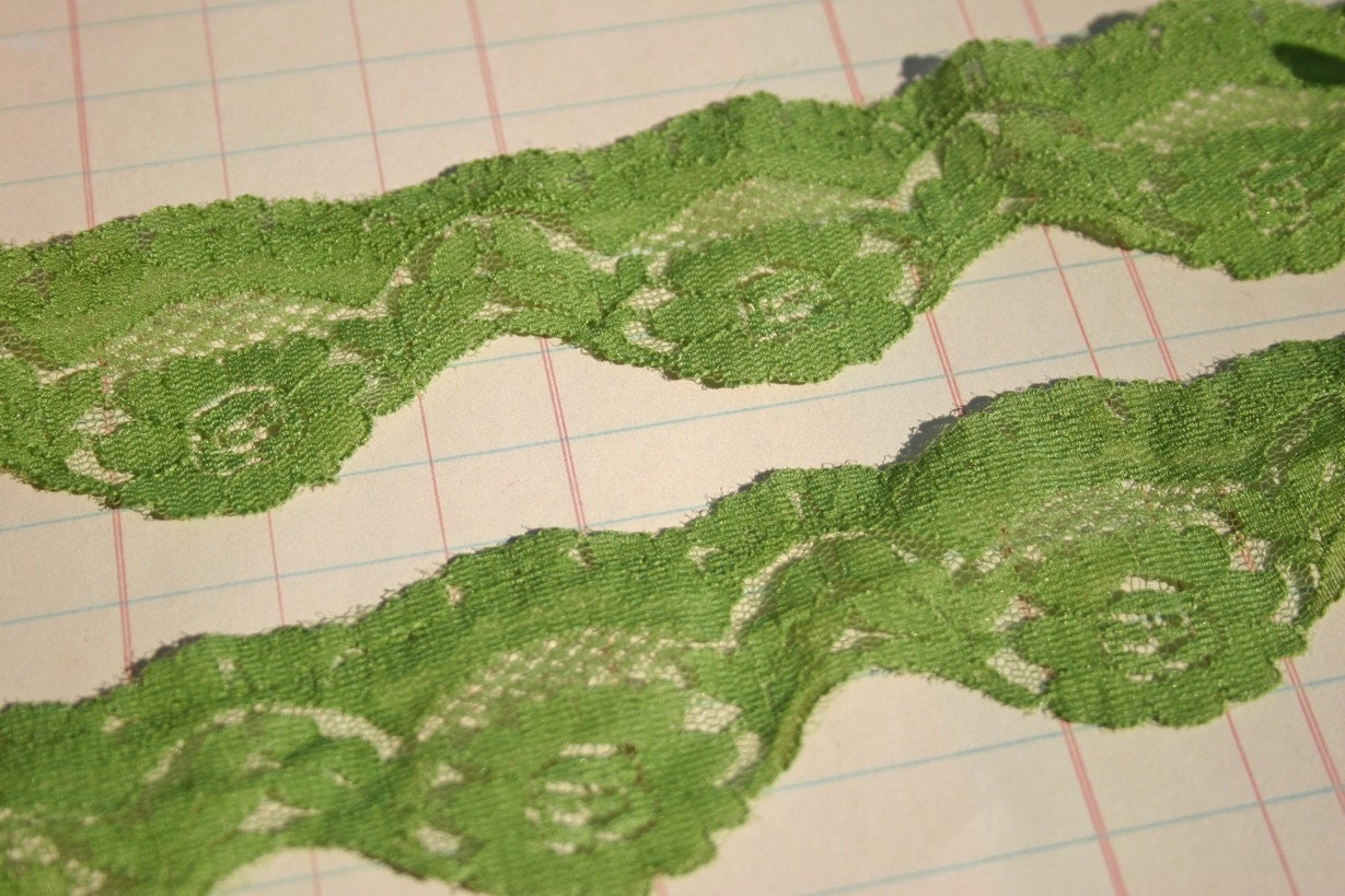 Green Scalloped Trim - Sewing Lace - 3 Yards