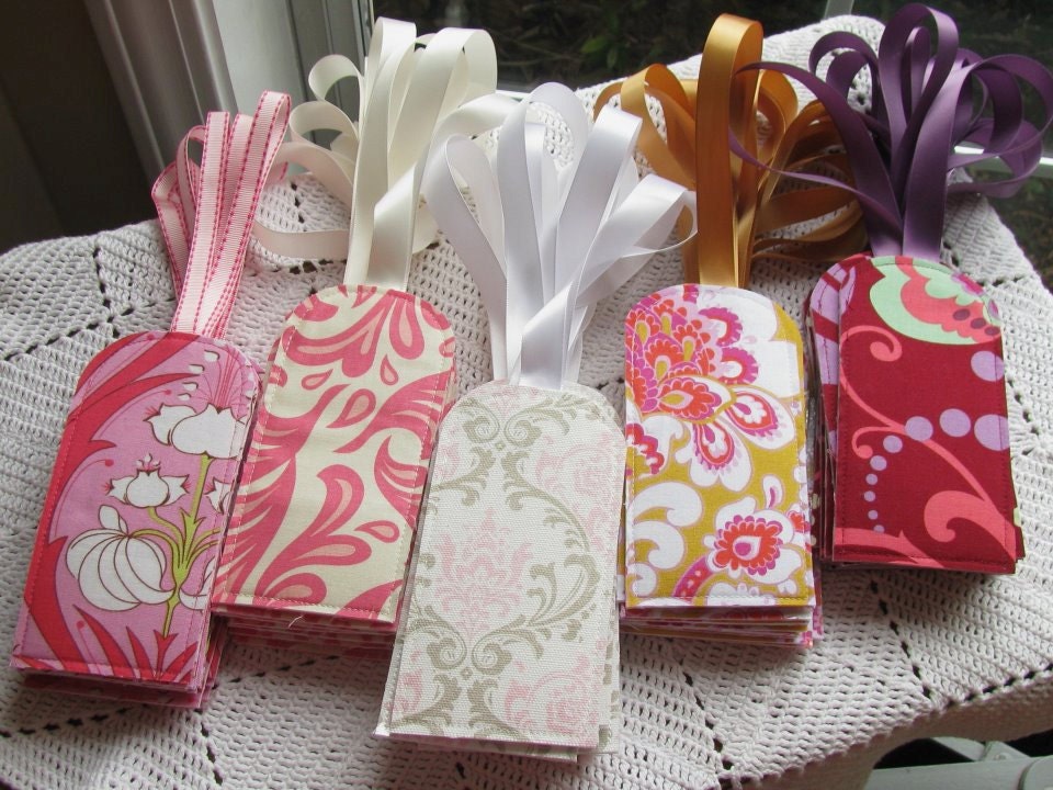 25 Custom Luggage Tags - Favors - Place Cards - Save the Date - Announcement - Wedding