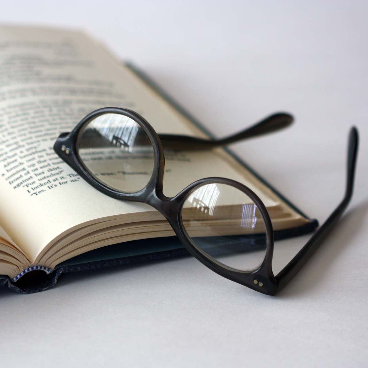 Vintage Glasses in Dark Grey