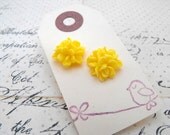 Yellow Ear Blooms - Earrings - Free Shipping US and Canada