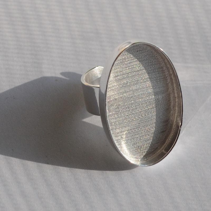Sterling Silver Plated Deep Welled Adjustable Oval Ring 20x30mm 5mm deep blank