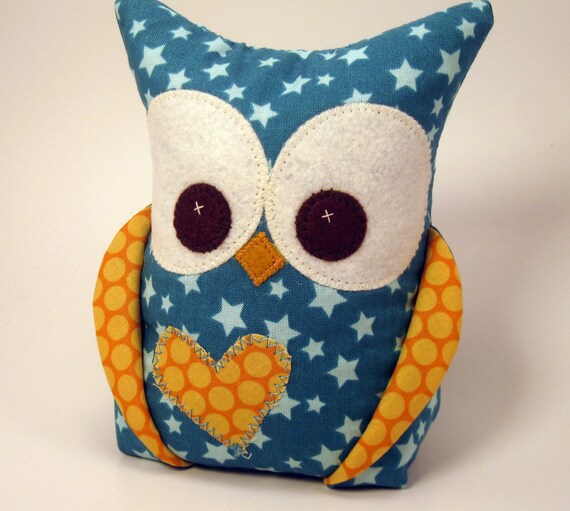 Owl Bookend Riley Blake blue star fabric Yellow Heart