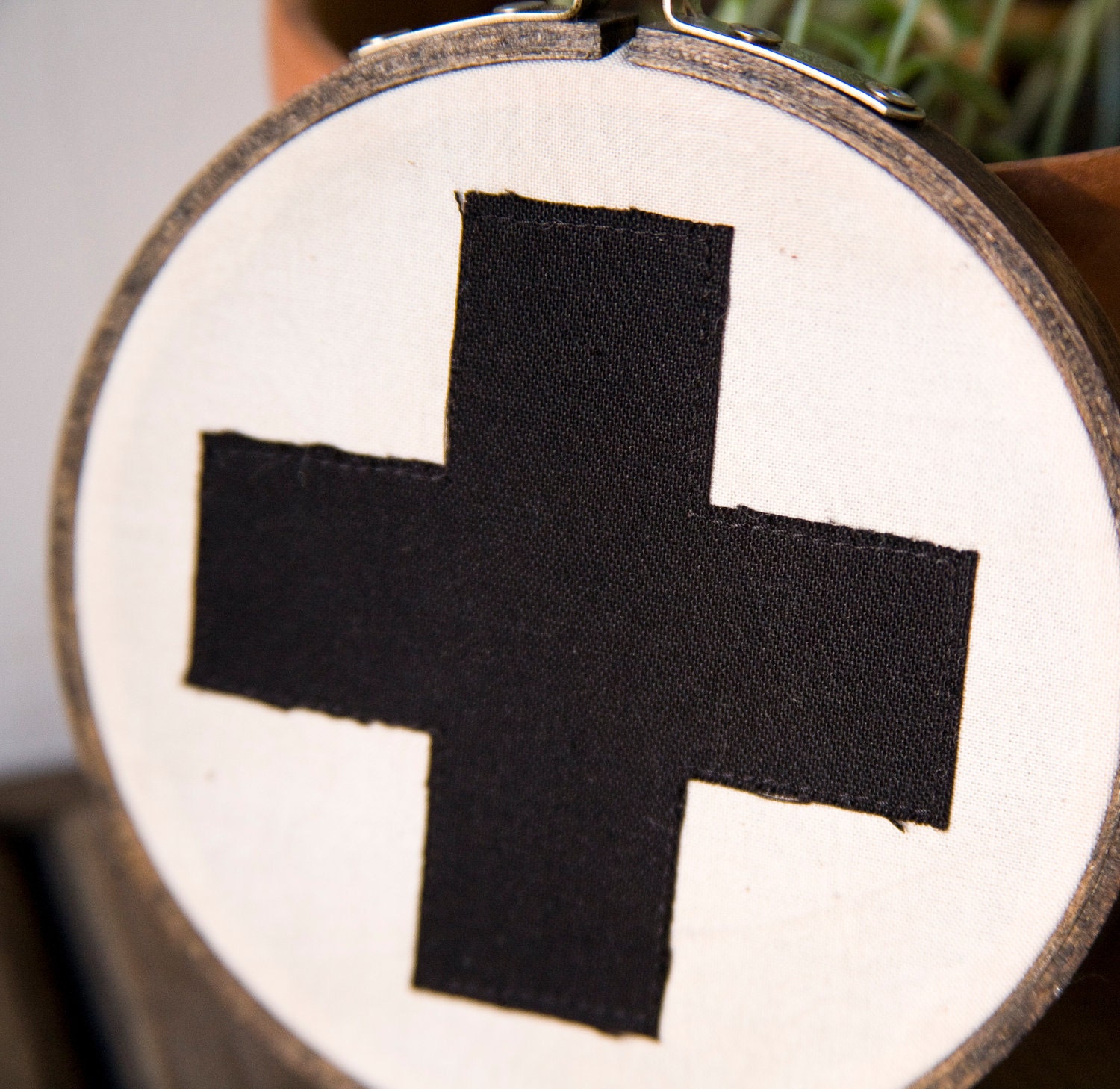 Classic Red Cross Wall Hanging in Hoop - Black 4" hoop