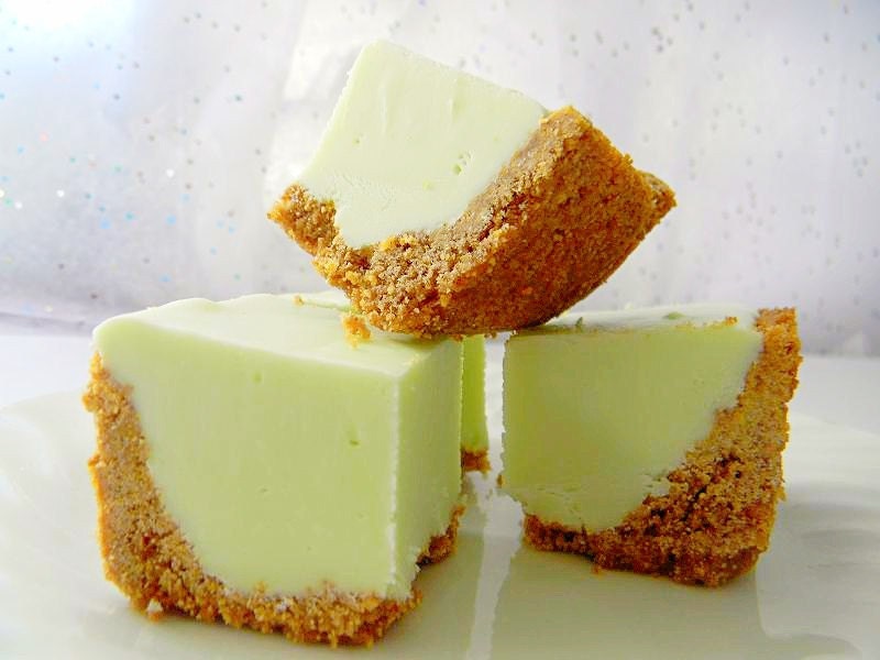 Julie's Fudge - KEY LIME PIE w/Graham Cracker Crust - 6 Pieces (Over 1/2 Pound)