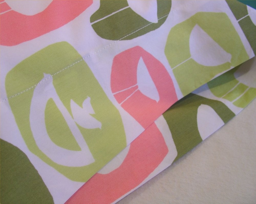 ORGANIC Cotton Pillowcase, Toddler/Travel-Sized, Pink Birds