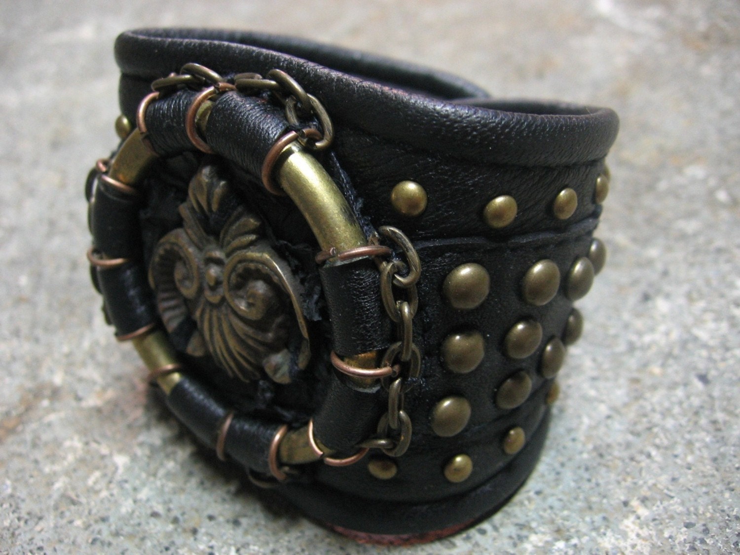 Fleur De Sweet Cuff in black leather